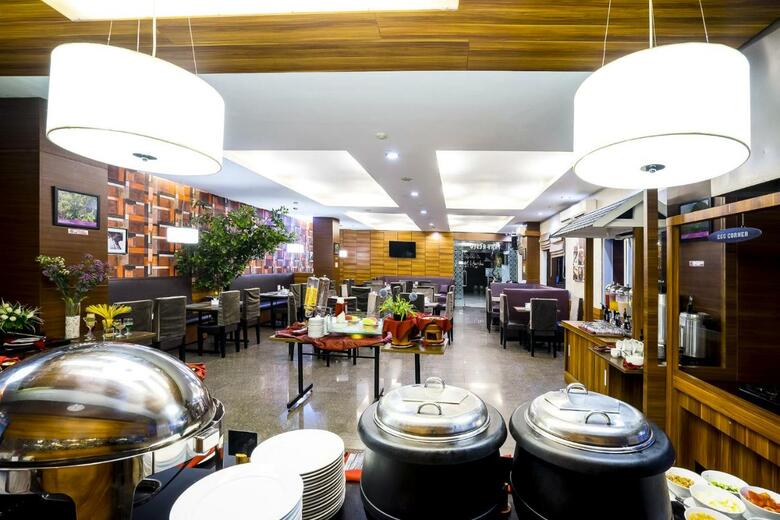 Hotel Grand Kartika