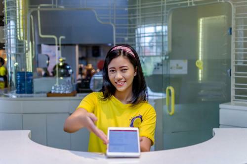 Yello Hotel Jemursari