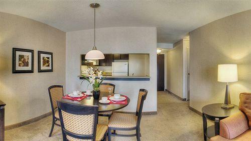 Les Suites Hotel Ottawa