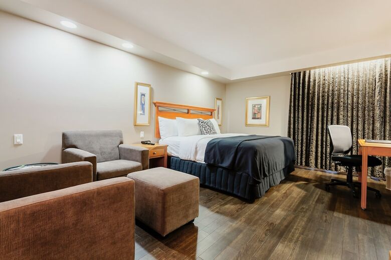 Hotel Executive Royal Inn North Calgary
