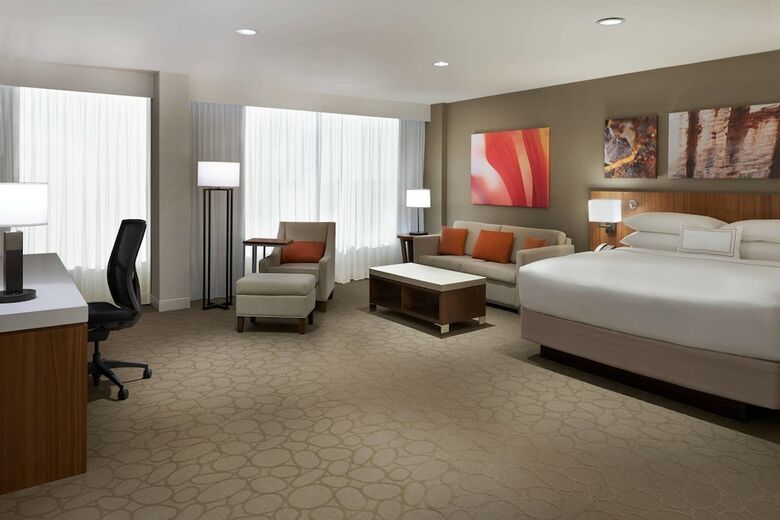 Hotel Doubletree By Hilton Toronto Airport