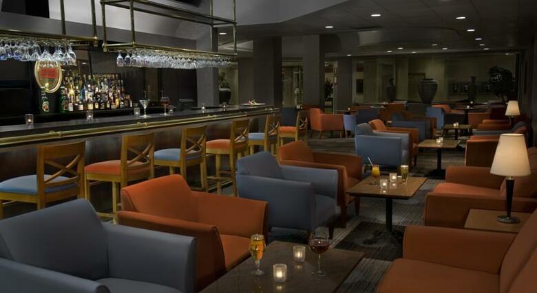 Hotel Doubletree By Hilton Toronto Airport