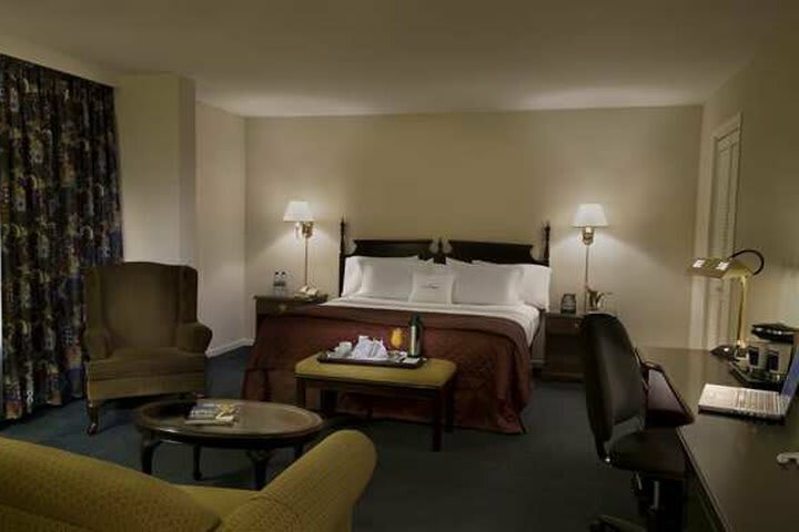 Hotel Doubletree By Hilton Toronto Airport