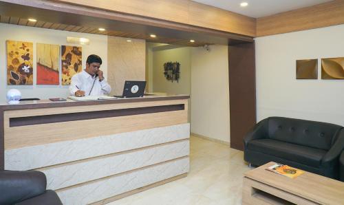 Hotel Rahi Plaza