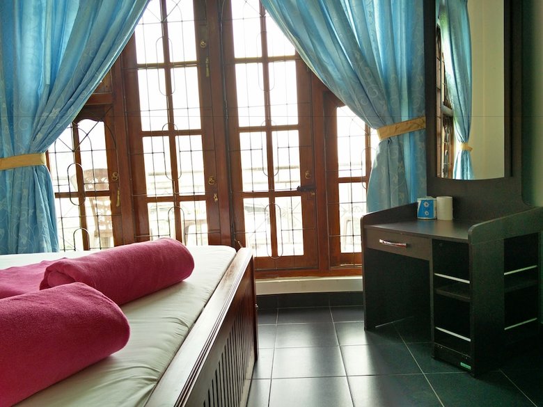 Hostal Abc Guest Inn & Restaurant