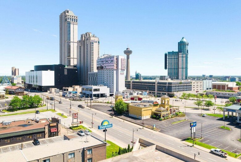Hotel Days Inn Fallsview Casino