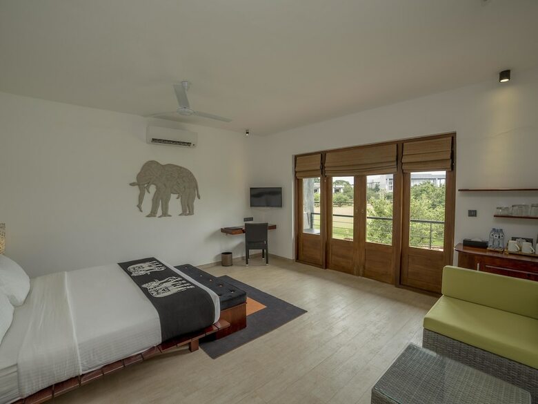 Hotel Aliya Resort & Spa