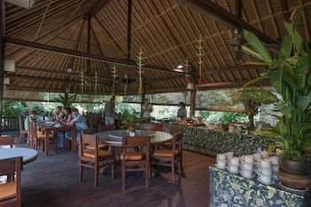 Hotel Ananda Cottages