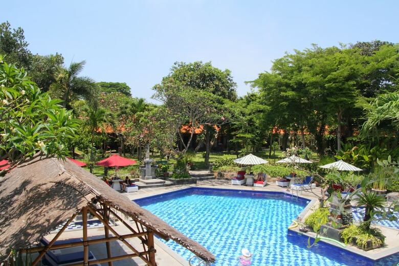 Hotel Inna Sindhu Beach