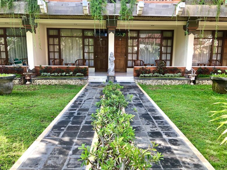 Hotel Inna Sindhu Beach