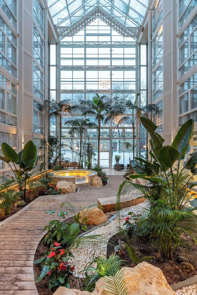 Radisson Blu Royal Garden Hotel
