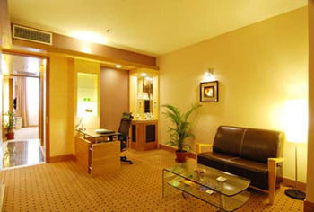 Hotel New World Suites