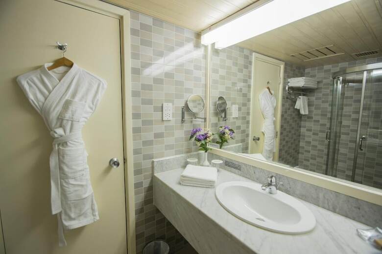 Muscat Holiday Hotel