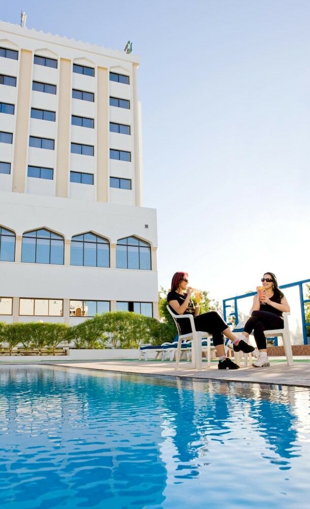 Muscat Holiday Hotel
