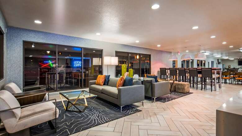 Best Western Inn Suites Hotel