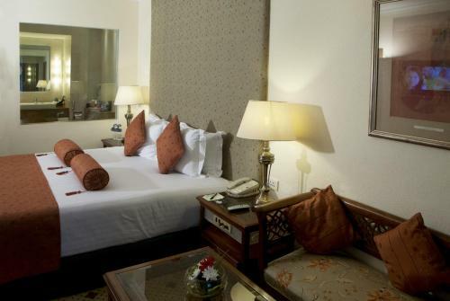 Avari Lahore Hotel