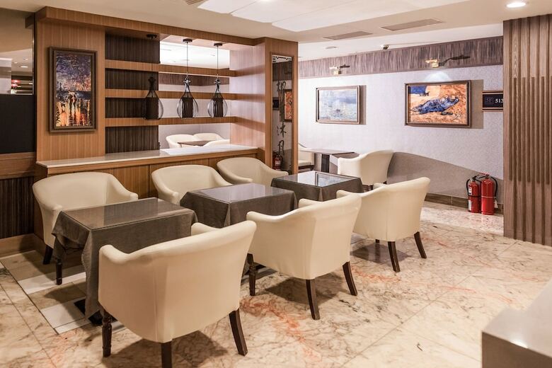 Maple Hotel