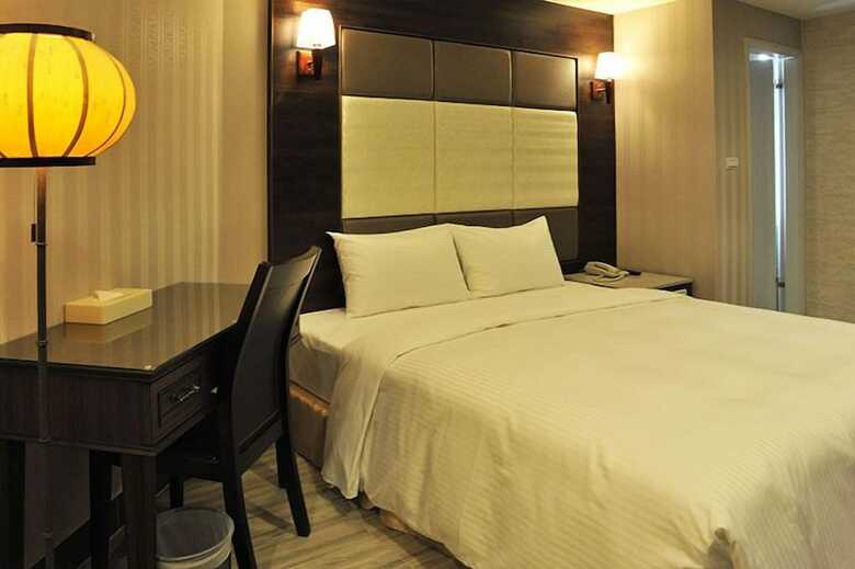 Maple Hotel