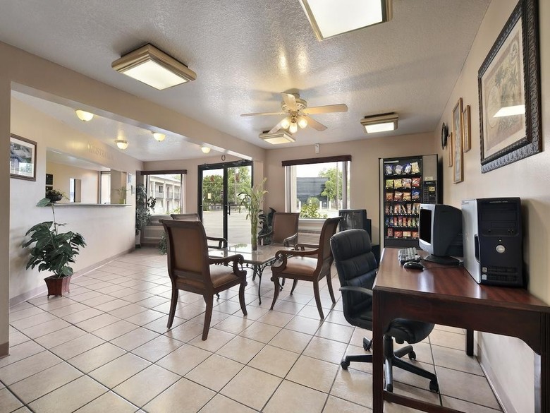 Hotel Super 8 Downtown River Walk