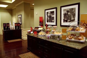 Hotel Hampton Inn And Suites