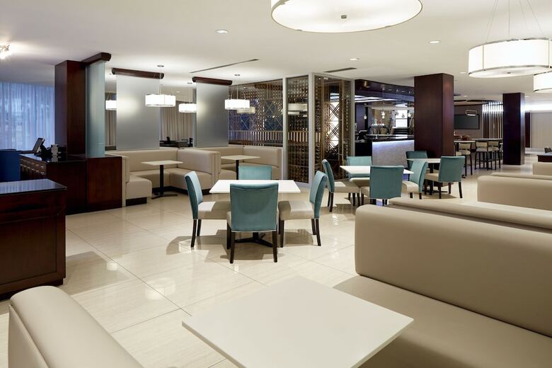 Hotel Sheraton Montreal Airport