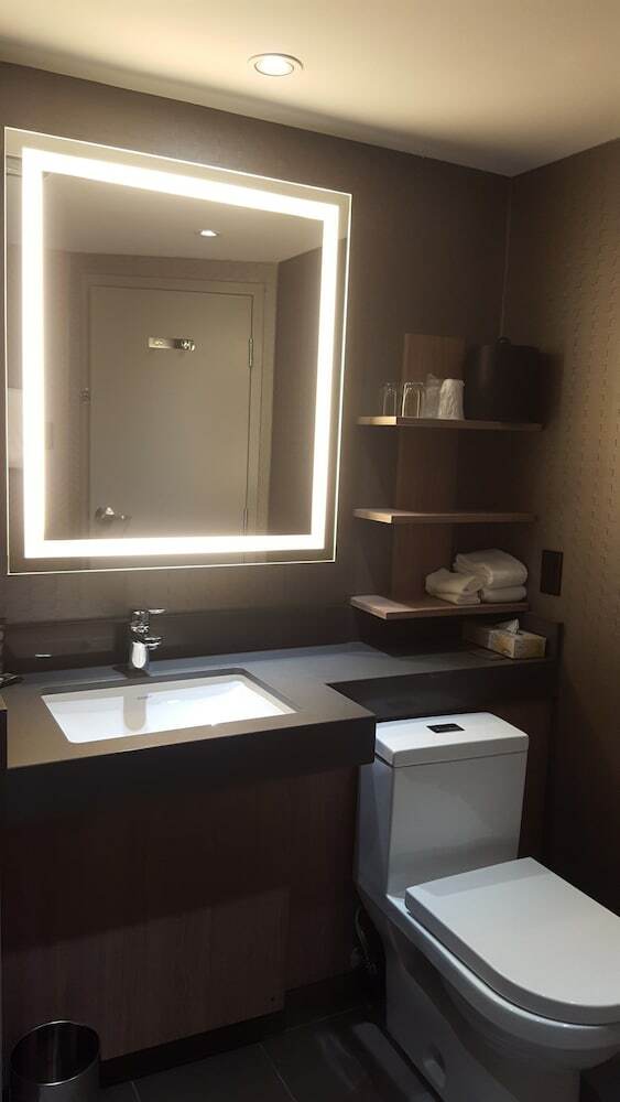 Hotel Novotel Montreal Center