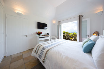 Tom Beach Hotel