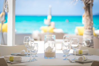 Tom Beach Hotel