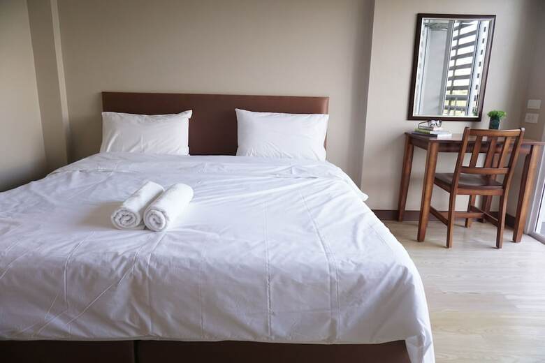 Chompu Nakarin Apartment