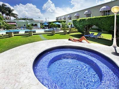 Villablanca Garden Beach Hotel