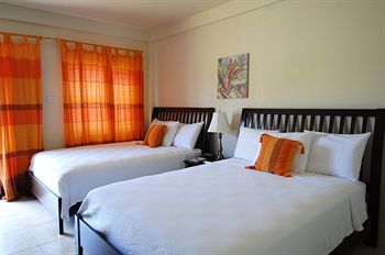 Hotel Grooms Beach Villa & Resort