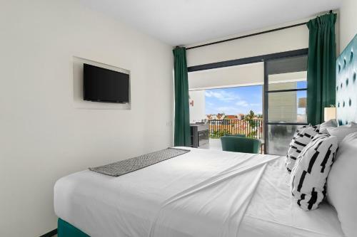 The Ritz Village Hotel - Adults Only