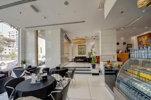 Rayan Hotel Corniche