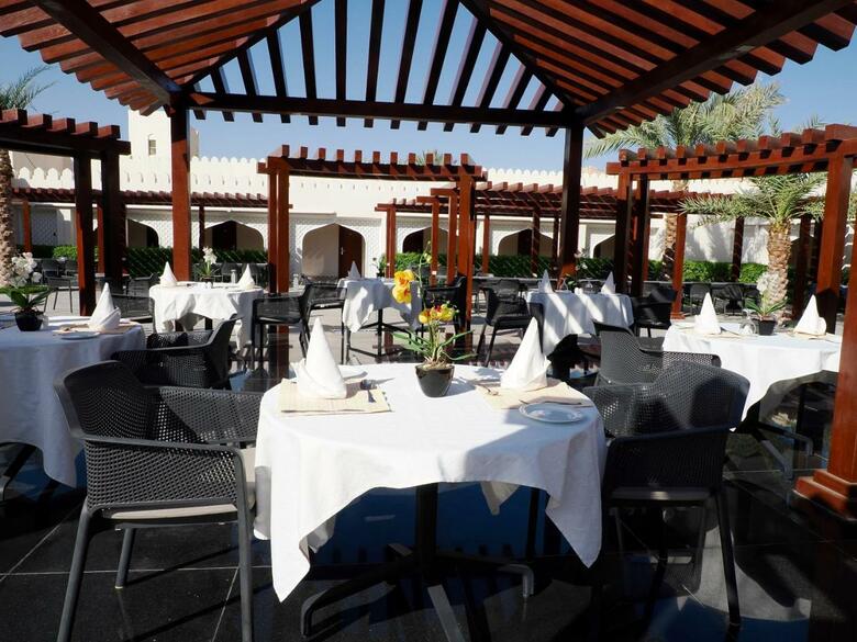 Falaj Daris Hotel