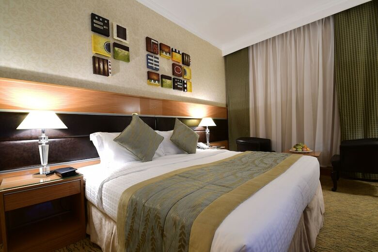 Hotel Al Ansar Golden Tulip