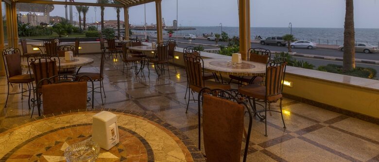 Hotel Al Borg Al Watheer