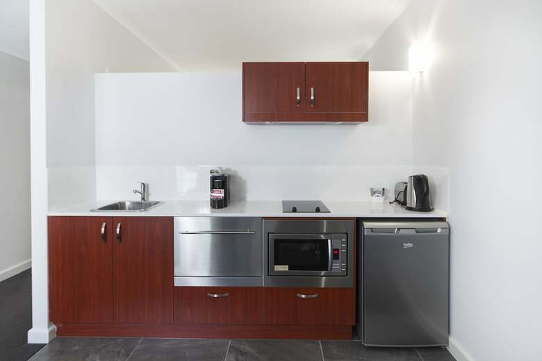 Hotel Abode Narrabundah