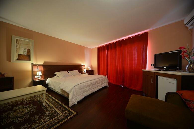 Hotel Sarah Nui