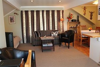 Annick House Bed And Breakfast