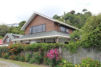 Annick House Bed And Breakfast