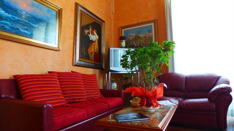Hotel Moderno