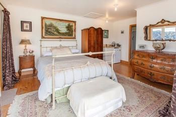 Agroturismo Nightingale Falls Farmstay Retreat