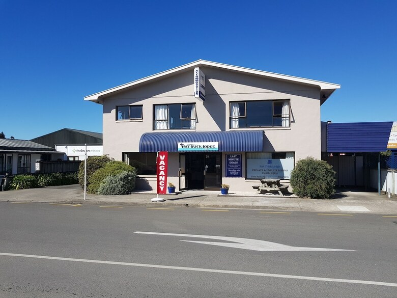 Albergue Hat Trick Lodge