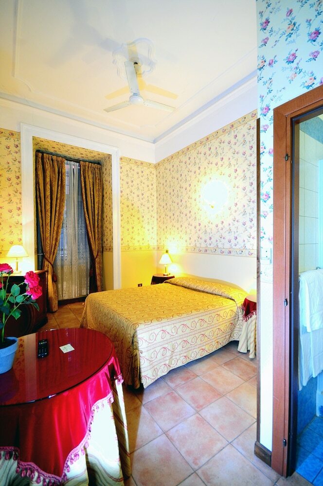 Hotel Sweet Home