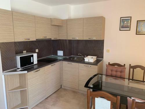 Hostal Lilia Guest House