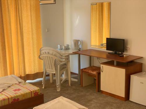 Hostal Lilia Guest House