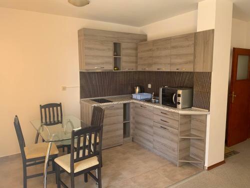 Hostal Lilia Guest House