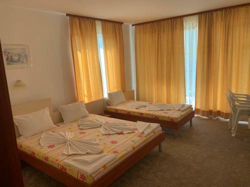 Hostal Lilia Guest House