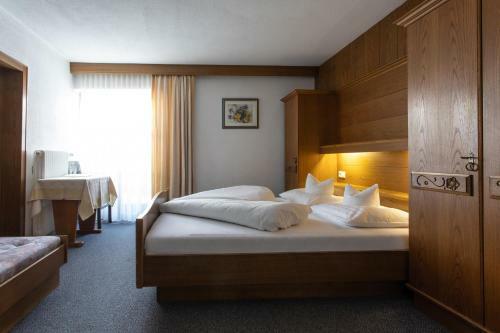 Hostal Pension Tirol