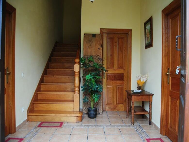 Apartamentos Rurales La Escuela